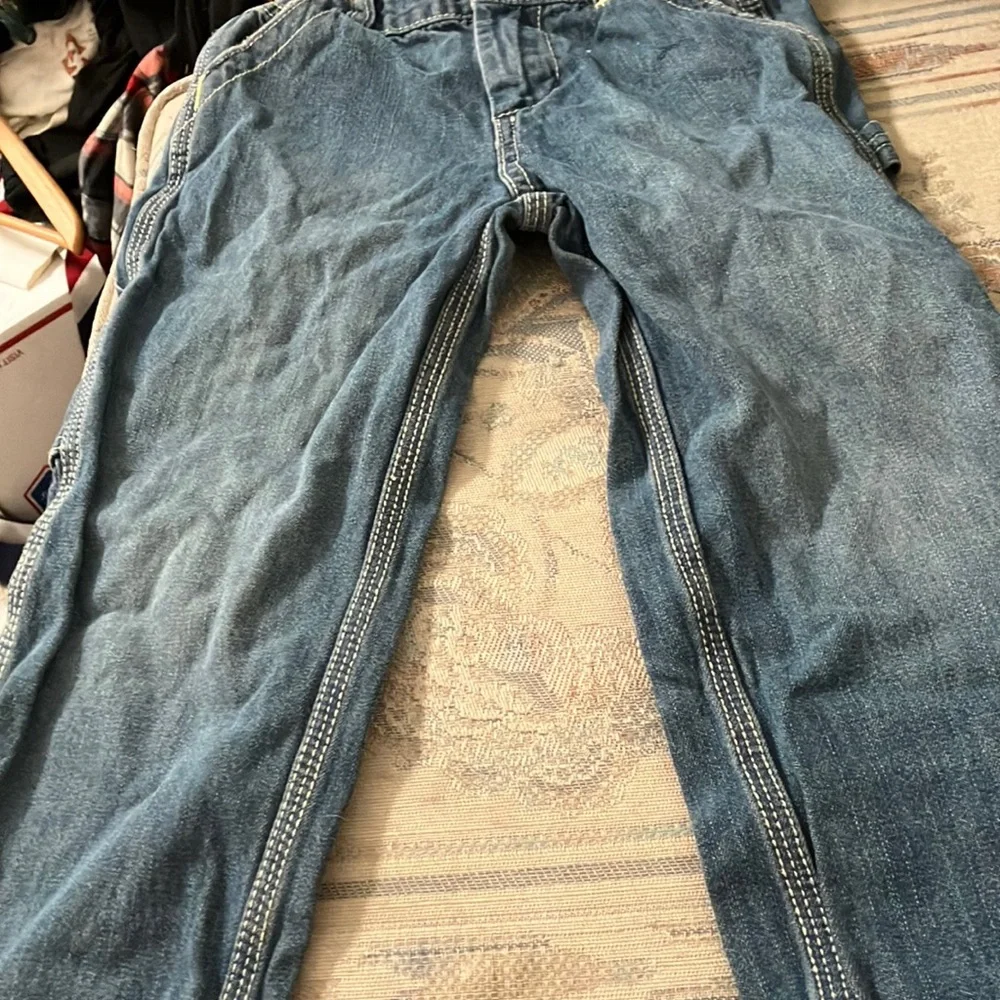 FINAL MARKDOWN Oshkosh b’gosh toddler jeans 4t